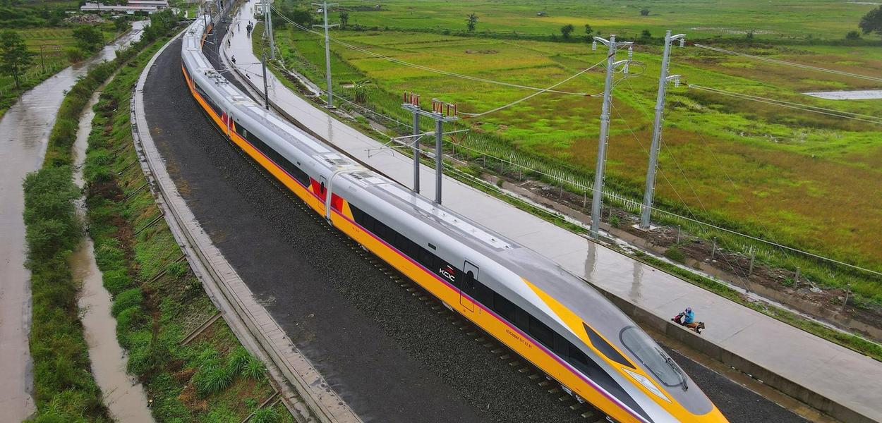 Ferrovia Jacarta-Bandung