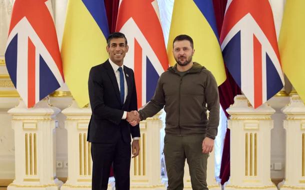 Rishi Sunak e Volodymyr Zelensky