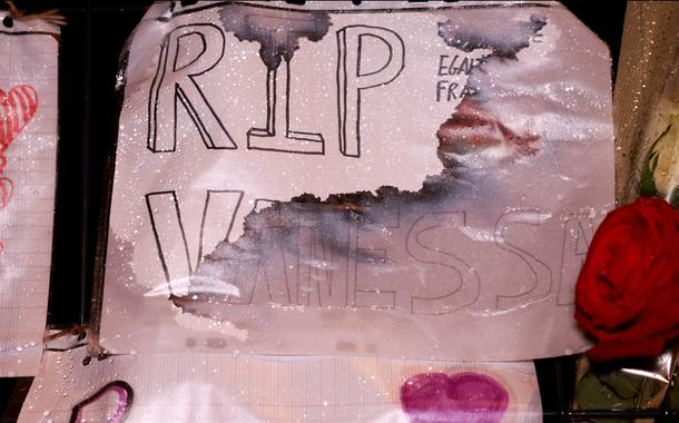 Homenagens para menina de 14 anos morta em Tonneins, na França