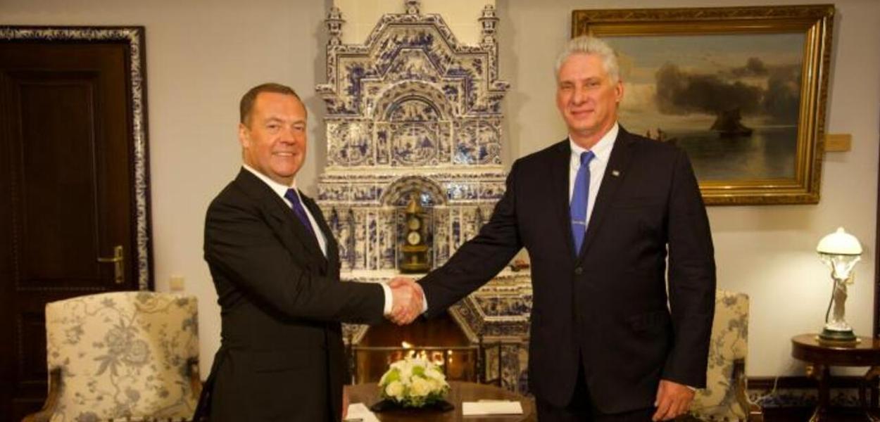 Medvedev e Díaz-Canel
