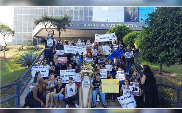 Protesto em Brasília (DF) contra a suspensão de lei determinada pelo STF