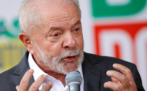 Lula dá entrevista coletiva em Brasília