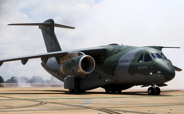 KC-390, avião para transporte tático/logístico e reabastecimento em voo desenvolvido pela Embraer, na Base Aérea de Brasília