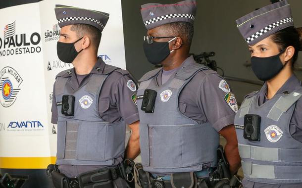 PMs de São Paulo usando câmeras corporais