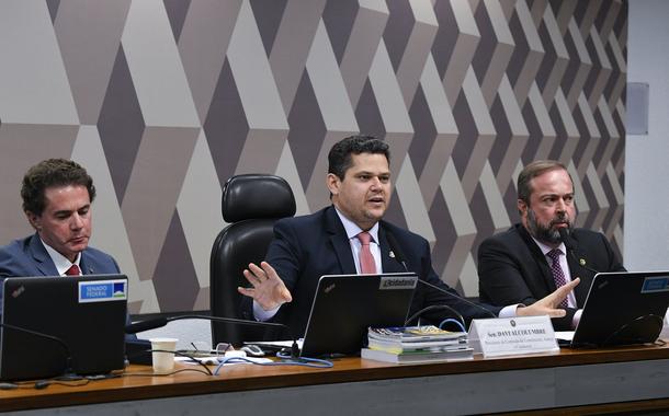 CCJ do Senado aprovou o texto da PEC da Transição