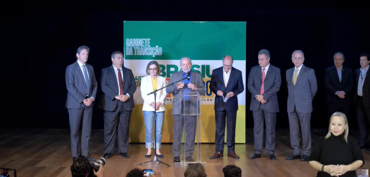 Haddad, Dino, Gleisi, Lula, Alckmin, Rui Costa e Múcio