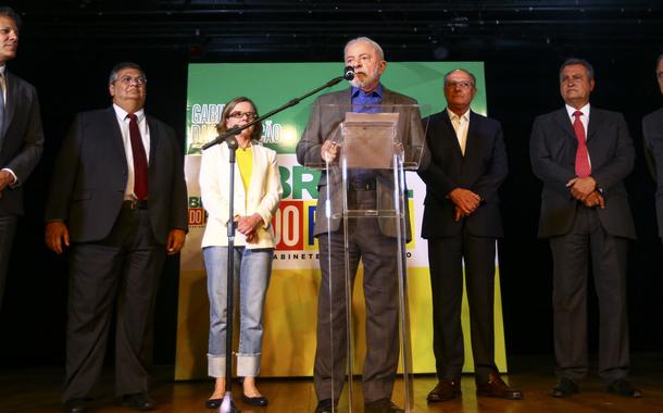 O presidente eleito, Luiz Inácio Lula da Silva, anuncia ministros durante coletiva no CCBB Brasília. 09/12/2022