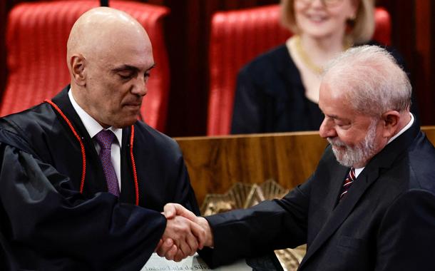 Lula recebe diploma de Moraes - 12/12/2022