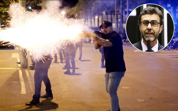 Protesto de bolsonaristas em Brasília e o deputado Marcelo Freixo (círculo)