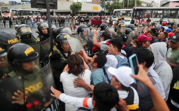 Protestos em Lima