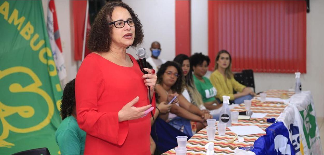Luciana Santos (Foto: Reprodução/Facebook) Luciana Santos