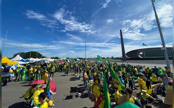 Atos de bolsonaristas perto do Quartel-General do Exército, no Distrito Federal