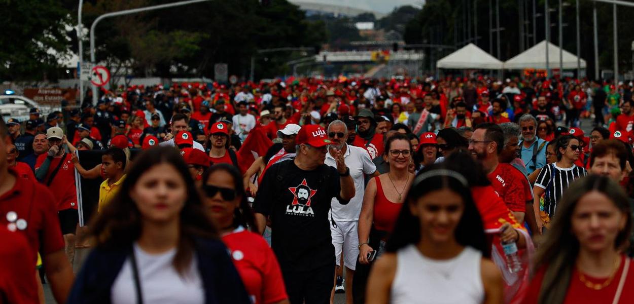 Apoiadores lotam ruas de Brasília para posse de Lula