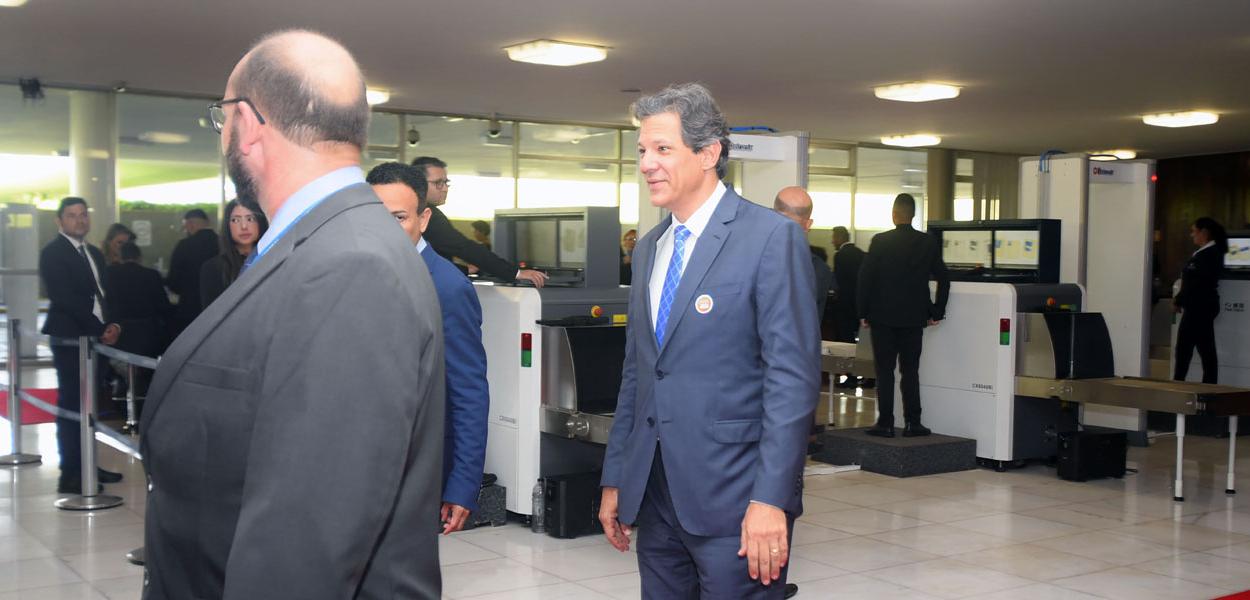 Haddad chega ao Congresso