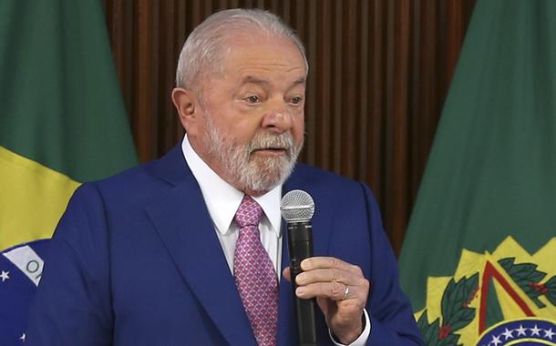 O presidente Luiz Inácio Lula da Silva coordena a primeira reunião ministerial de seu governo, no Palácio do Planalto