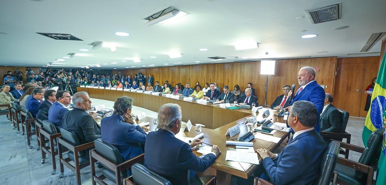 Lula em primeira reunião ministerial