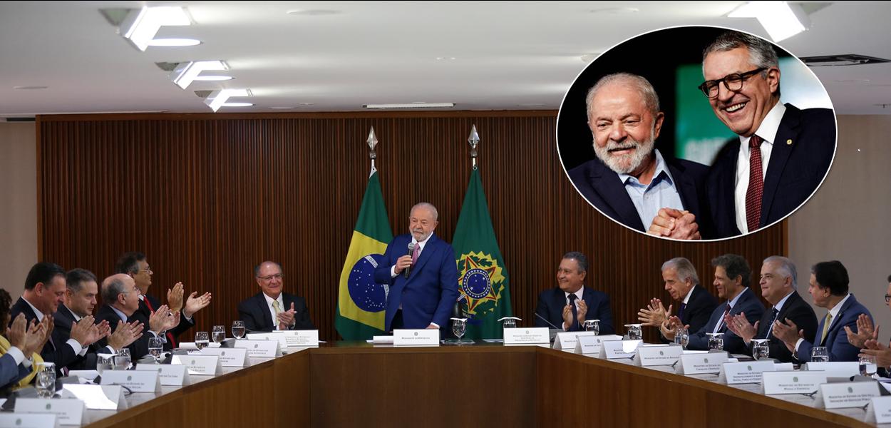 Reunião ministerial, Luiz Inácio Lula da Silva (no círculo) e Alexandre Padilha, do PT-SP (de óculos, no círculo)