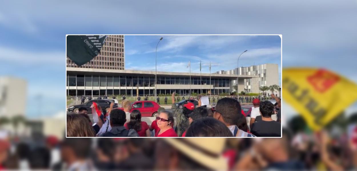 Ato pela democracia em Brasília (DF)