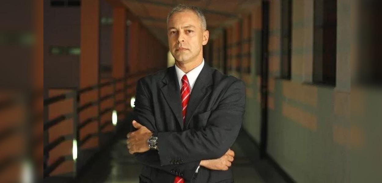 Delegado Victor Cesar Carvalho dos Santos