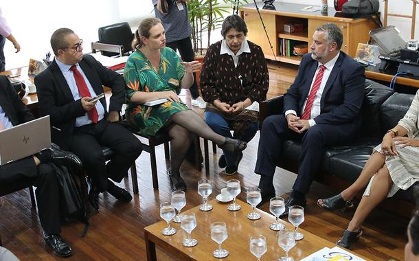 O ministro chefe da Secretaria de Comunicação Social da Presidência da República, Paulo Pimenta, reúne-se, no Palácio do Planalto, com integrantes de entidades representativas de jornalistas e profissionais da imprensa