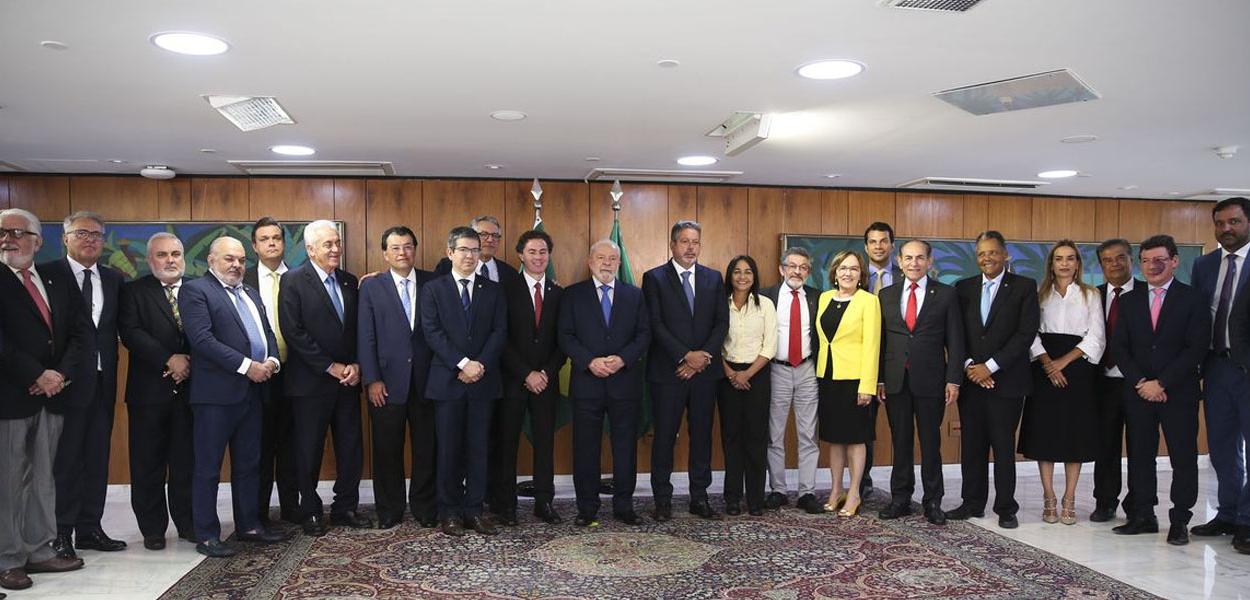 Presidente Lula e parlamentares