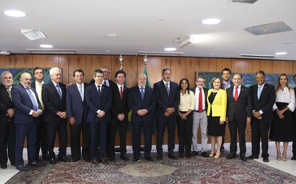 Presidente Lula e parlamentares