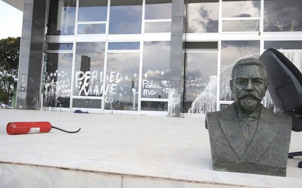 Palácio do Supremo Tribunal Federal destruído, após distúrbios antidemocráticos no ultimo domingo 