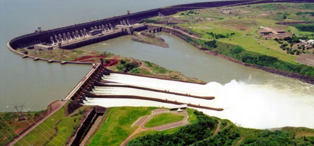 Visão geral da hidrelétrica de Itaipu