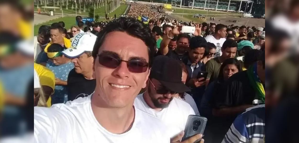 Carlos Victor Carvalho