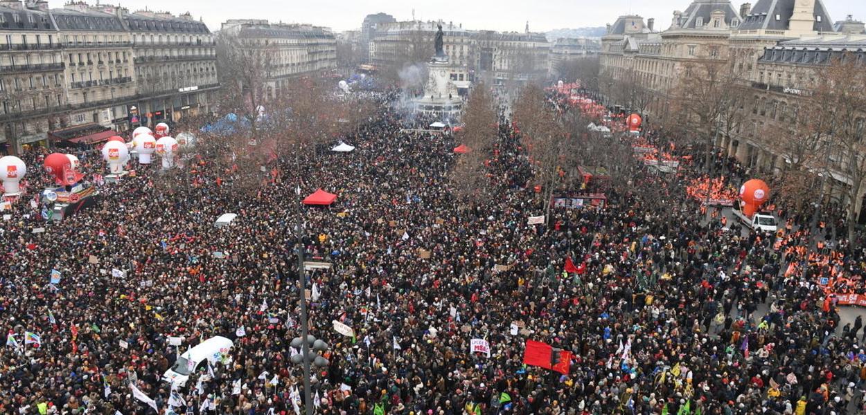 Franceses vão às ruas contra reforma da previdência - 19.01.23