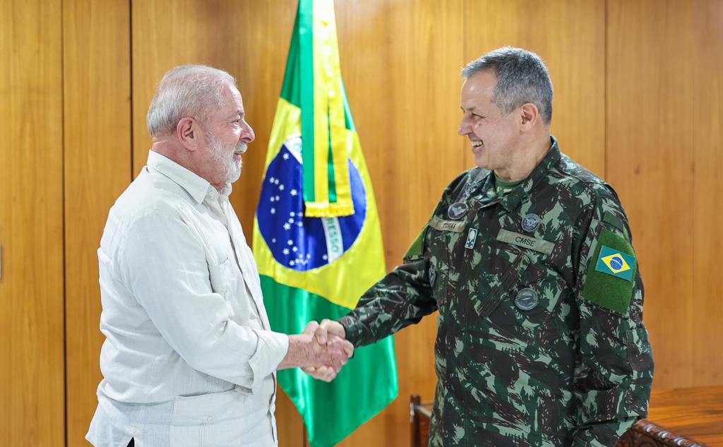 Lula e Tomás Miguel Ribeiro Paiva