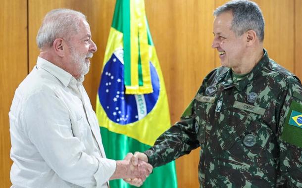 Presidente Luiz Inácio Lula da Silva e novo comandante do Exército, general Tomaz Miguel Ribeiro Paiva