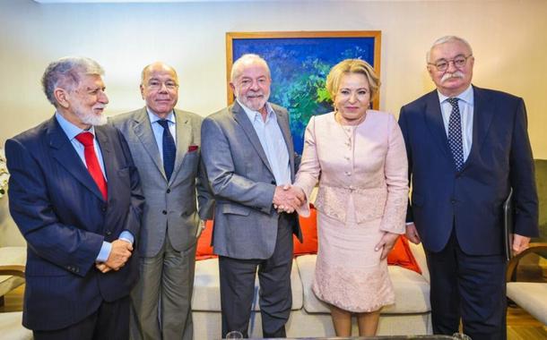 Lula recebe presidenta do Conselho da Federação Russa, Valentia Matvienko, na véspera da posse