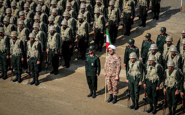 Soldados da Guarda Revolucionária do Irã (IRGC, na sigla em inglês) durante exercício em Aras
17/10/2022
IRGC/WANA (West Asia News Agency)/Divulgação via REUTERS