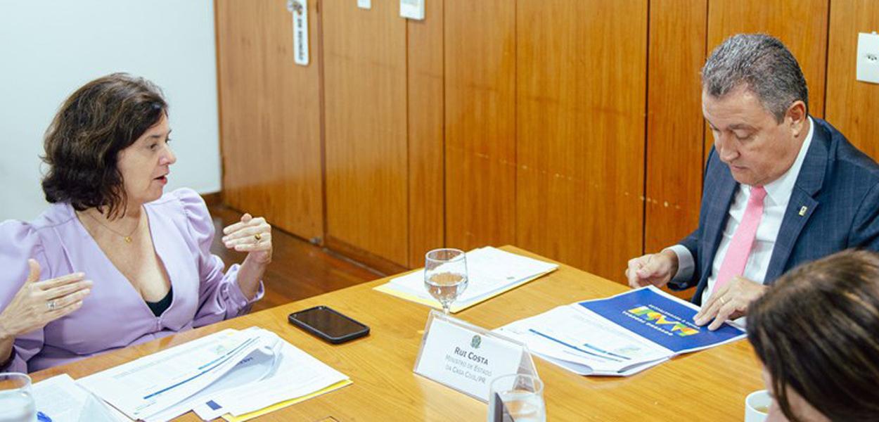 Nísia Trindade (ministra da Saúde) e Rui Costa (ministro da Casa Civil)