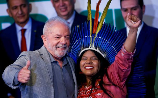 Luiz Inácio Lula da Silva e ministra dos Povos Indígenas, Sonia Guajajara