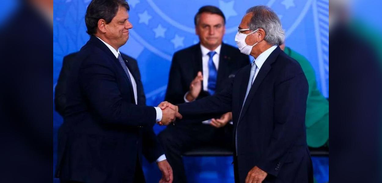 Tarcísio de Freitas, Jair Bolsonaro e Paulo Guedes (Foto: Marcelo Camargo/Agência Brasil) Tarcísio de Freitas, Jair Bolsonaro e Paulo Guedes