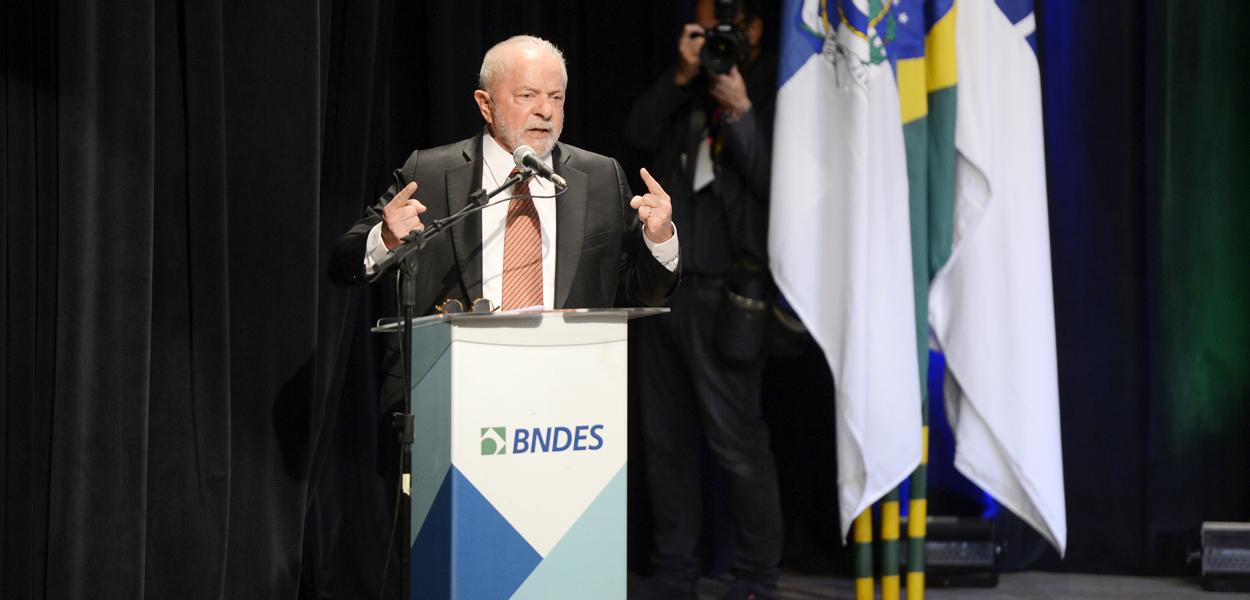 O presidente da República, Luiz Inácio Lula da Silva, durante posse do novo presidente do Banco Nacional de Desenvolvimento Econômico e Social (BNDES), no Rio de Janeiro