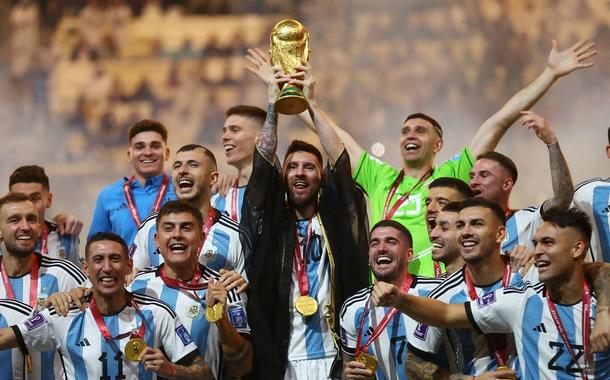 Jogadores da Argentina comemoram a conquista da Copa do Mundo do Catar