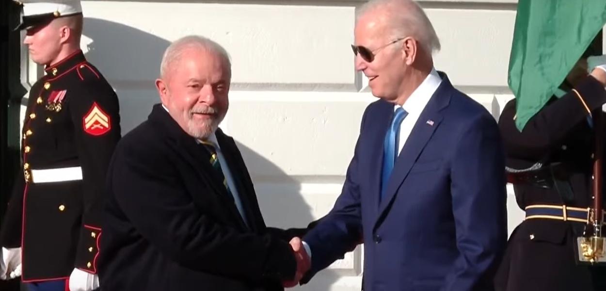Luiz Inácio Lula da Silva (à esq.) e Joe Biden