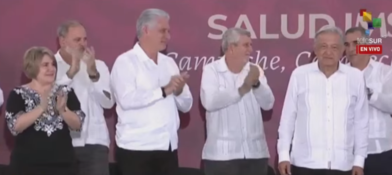 Díaz-Canel e AMLO após coletiva de imprensa na Cidade do México
