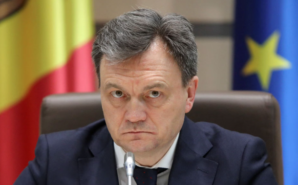 Dorin Recean participa de uma sessão de uma comissão parlamentar em Chisinau, Moldávia, em 16 de fevereiro de 2023 antes de sua confirmação como primeiro-ministro