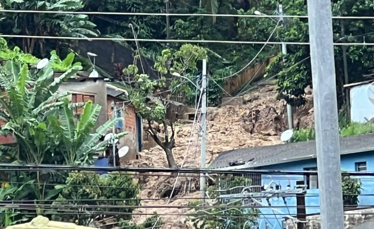 Região de deslizamento em São Sebastião (Foto: PMSS) Região de deslizamento em São Sebastião
