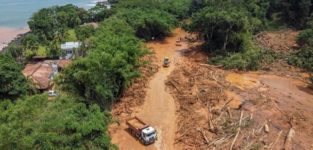 Deslizamentos em São Sebastião (SP)