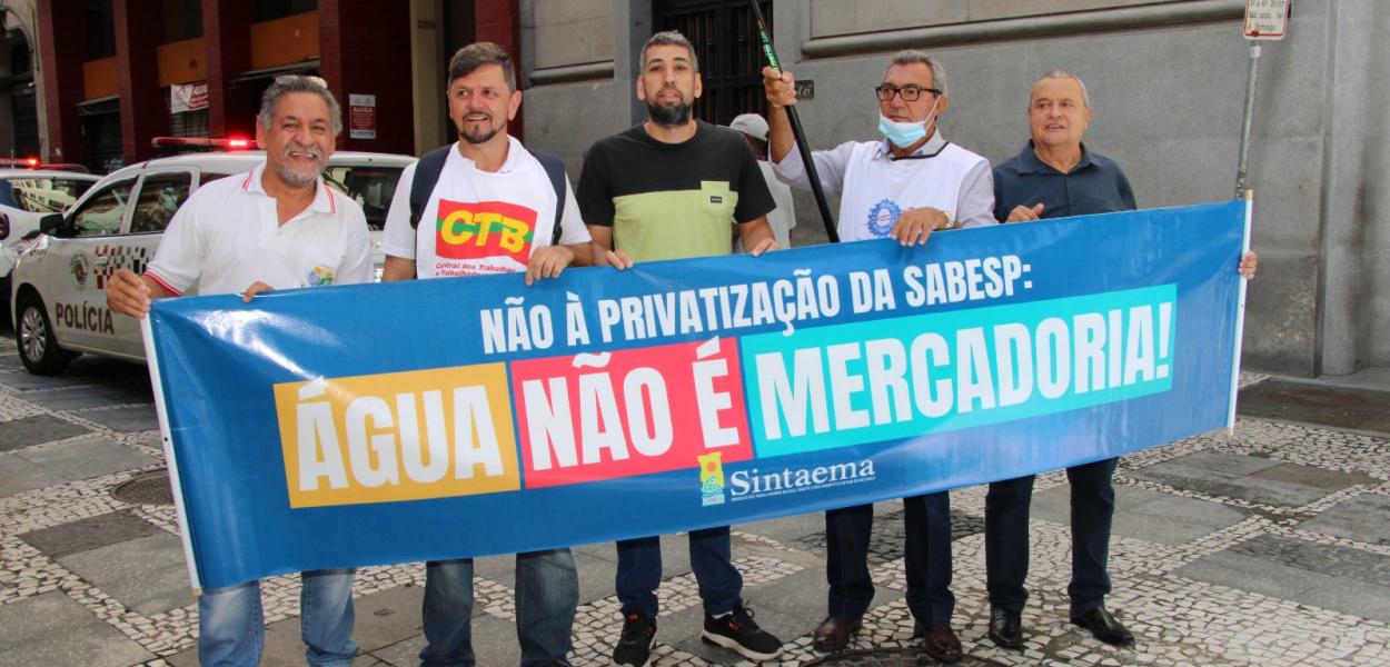 Ato em São Paulo no dia 14 de fevereiro (Foto: Sintaema) Ato em São Paulo no dia 14 de fevereiro