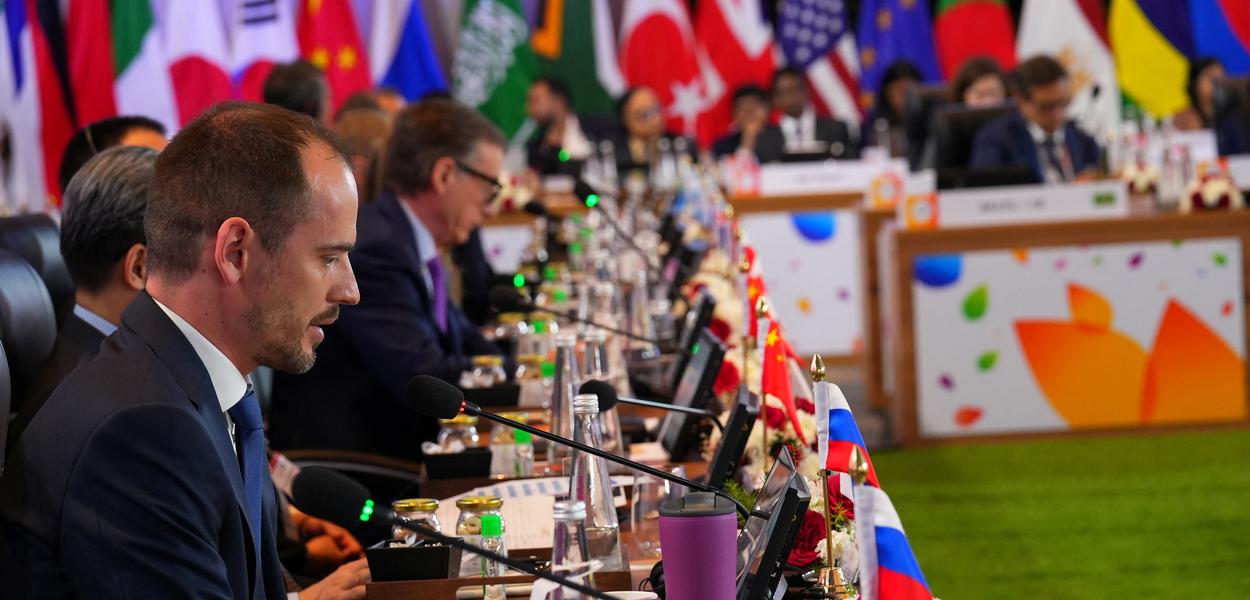 Delegado russo participa de reunião do G20 nos arredores de Bengaluru 24/02/2023