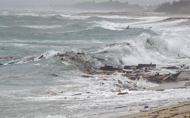 Naufrágio de migrantes no sul da Itália mata ao menos 59, incluindo 12 crianças