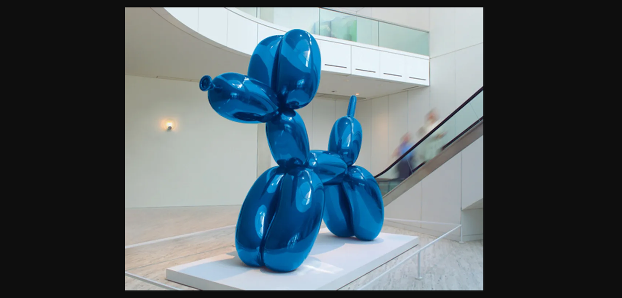 Antes do incidente acidental, a escultura de porcelana era conhecida como "Balloon Dog (Blue)".