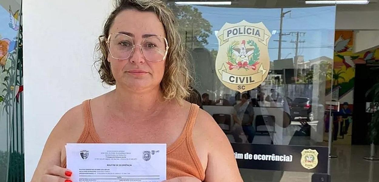 Após registrar o boletim de ocorrência, Jane Becker chegou a passar mal e precisou ser hospitalizada