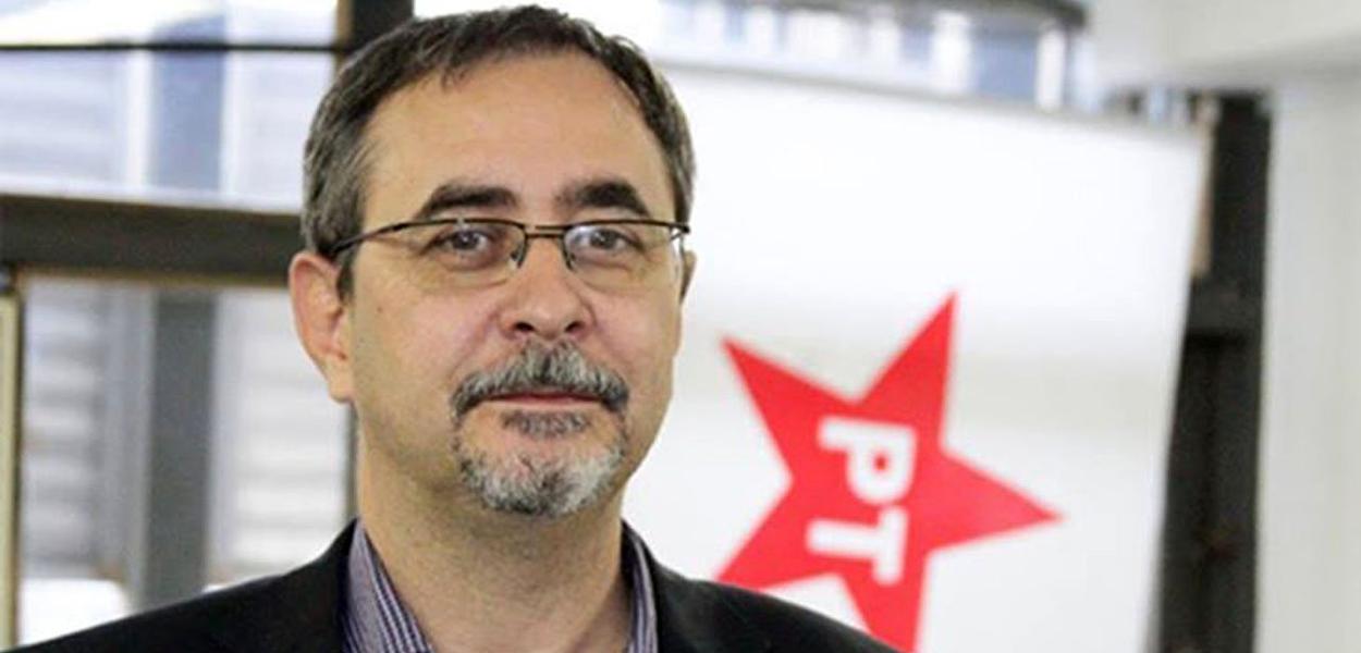 "Foi o ano em que as redes sociais derrubaram o muro da velha mídia", diz Alberto Cantalice, secretário de Comunicação do PT; "Nas redes sociais, a consciência de estar do lado certo levou dezenas de milhares de ativistas virtuais a atuarem no combate sistemático às mentiras e invencionices propaladas em escala industrial pela mídia monopolizada e pelos adversários"